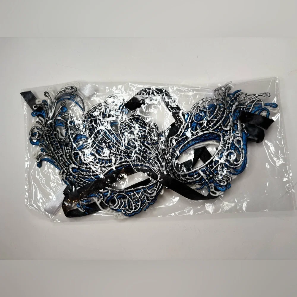 Elegant White Lace Mask 3 pieces